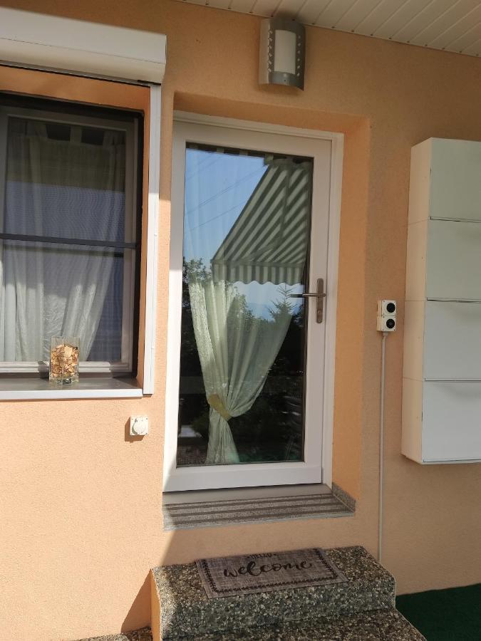 Joli Studio Avec Terrasse Et Vue Exclusivement Pour Non Fumeurs Belmont-sur-Lausanne Exterior foto